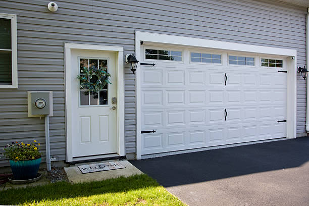 24/7 Emergency Garage Door Panel Replacement experts in Parker County County, TX